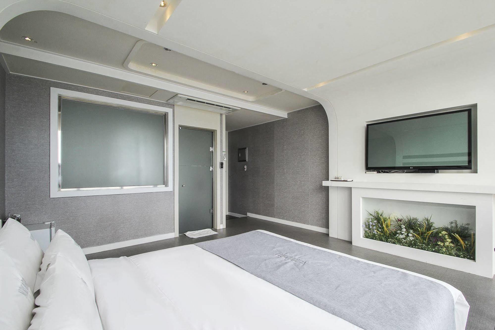 Nuri Hotel Busan Bagian luar foto
