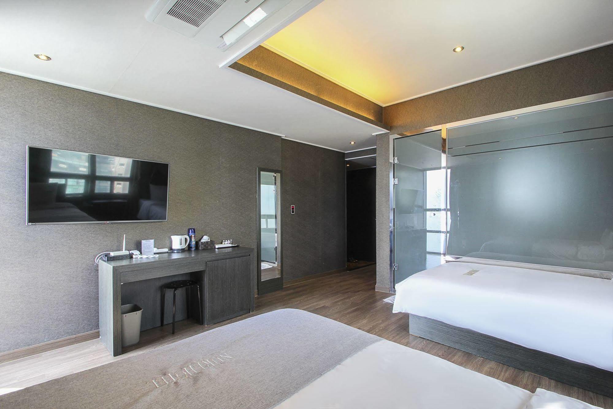 Nuri Hotel Busan Bagian luar foto
