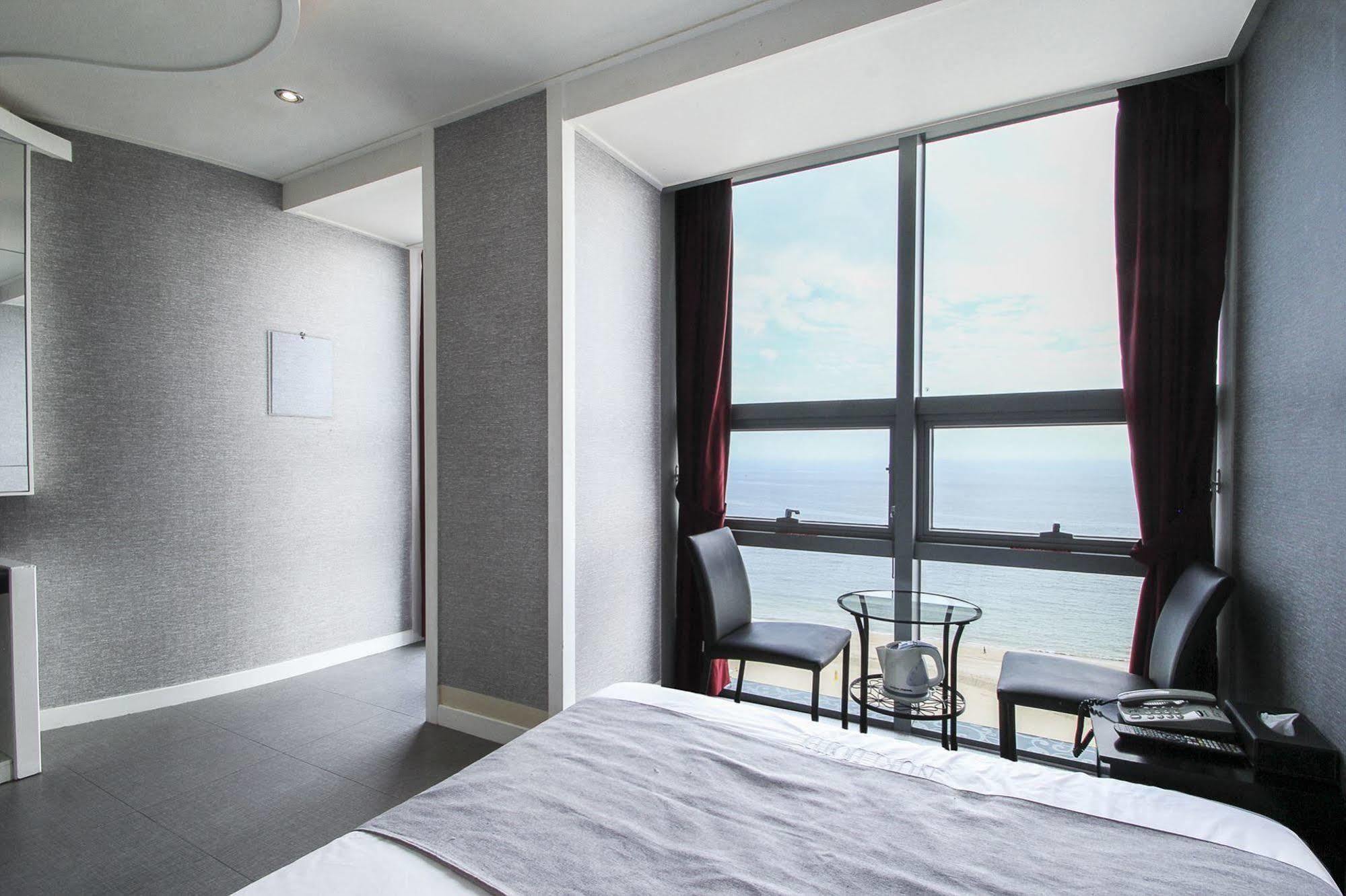 Nuri Hotel Busan Bagian luar foto